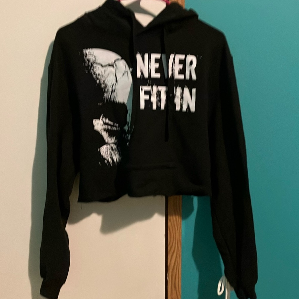 Cropped hoodie